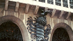 Fachada del Palacio G�ell - Barcelona